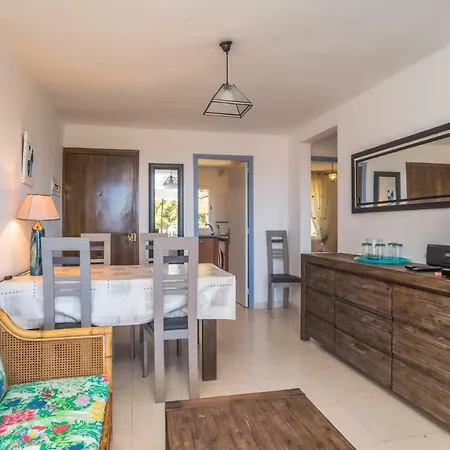 Sleeps 4 شقة كاليلا دو بالافروجيل