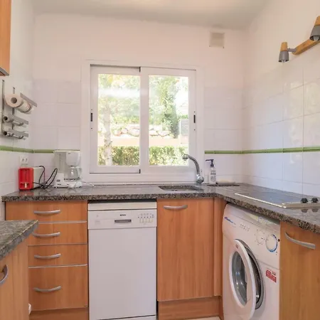 Sleeps 4 شقة