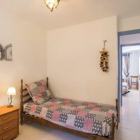 Sleeps 4 شقة *